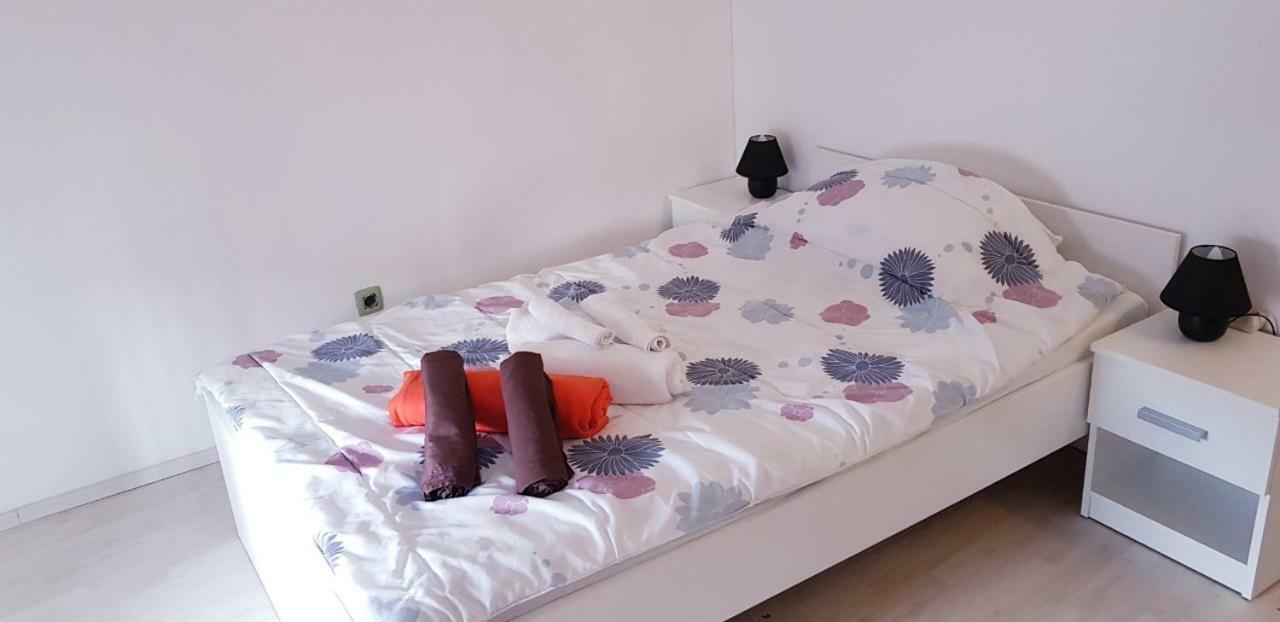 David 3 Apartment Пула Екстериор снимка