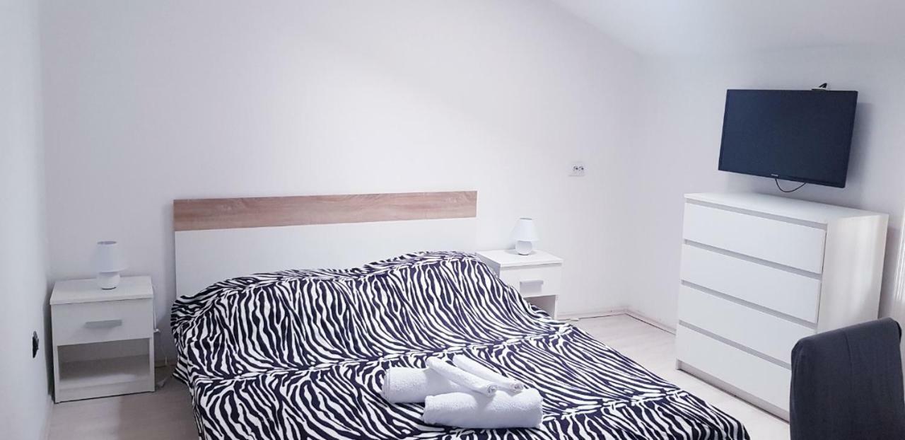 David 3 Apartment Пула Екстериор снимка